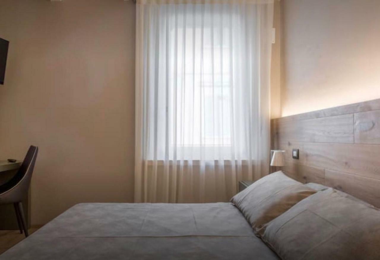 Accademia 21 Bed and Breakfast Mantova Exteriör bild