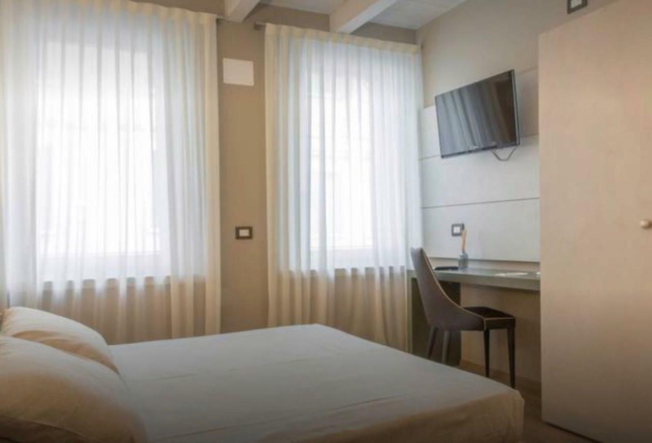 Accademia 21 Bed and Breakfast Mantova Exteriör bild